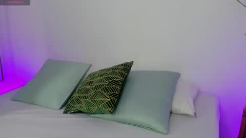 Reika  online show from March 29, 3:38 am