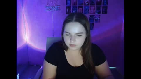 Reina online show from March 27, 7:03 pm