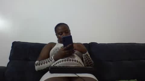 Remmy luna online show from May 31, 6:42 pm