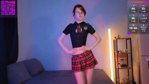 Claire online show from April 12, 6:11 pm