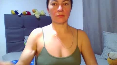 renata_hot1 online show from May 31, 1:33 am