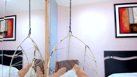      online show from February 28, 1:32 pm