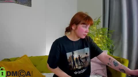 rene_shine online show from November 30, 5:39 pm