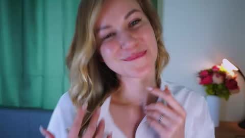 Emma online show from May 31, 2:56 pm