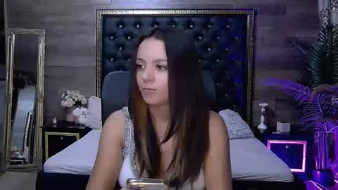 Snapshot of renesmesweet chatting on September 16, 10:34 am renesmesweet online show from September 16, 10:34 am