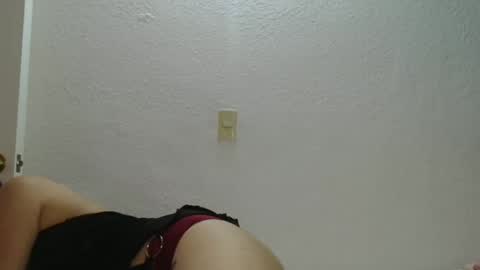 Snapshot of reni_tendress chatting on October 27, 12:50 am reni_tendress online show from October 27, 12:50 am