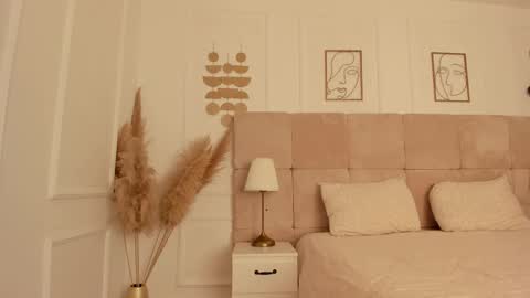 Snapshot of rennatha21 chatting on March 8, 10:19 am Rennatha online show from March 8, 10:19 am