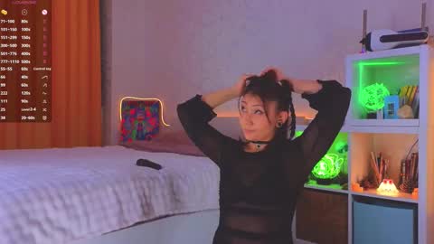 renochka online show from November 4, 2:11 pm