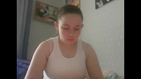 RiaLowelyt online show from June 3, 11:55 am
