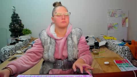 Anna - not anna - right Anna  online show from February 8, 3:16 pm