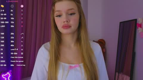 Rina online show from April 8, 9:17 pm