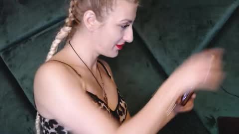 rileylannax online show from February 21, 6:36 am