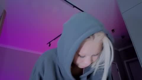 rileymee online show from November 29, 5:55 am