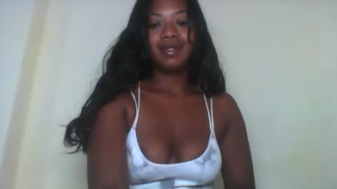 rochellinah online show from April 2, 12:30 am