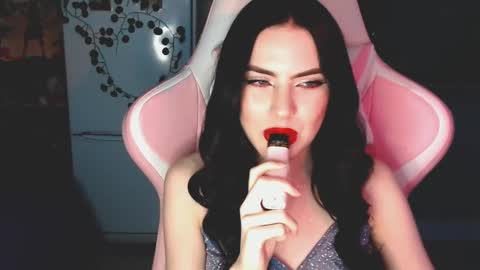 Sophie  online show from December 31, 1:30 pm