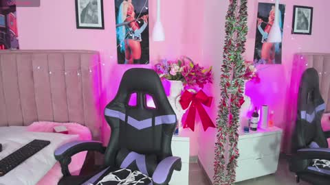 Marcela online show from December 12, 7:15 pm