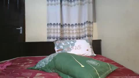 Emma online show from December 21, 8:24 pm