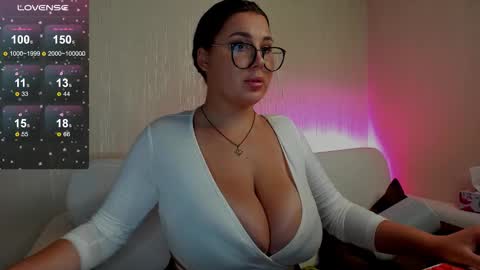 Veronica    MY INST ronnieglace13 online show from October 28, 8:25 pm