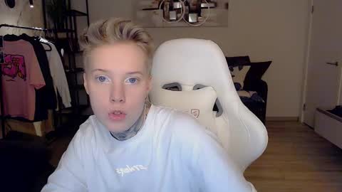 Roni online show from March 1, 2:48 am