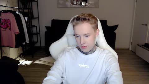 Roni online show from February 21, 8:27 pm