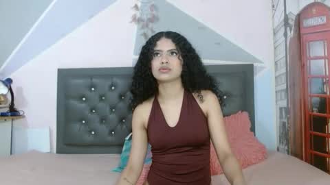 rosa_woolf online show from April 4, 12:04 pm