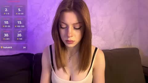 rosaliehue online show from April 11, 6:11 pm