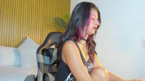 R O S A online show from April 11, 5:38 pm