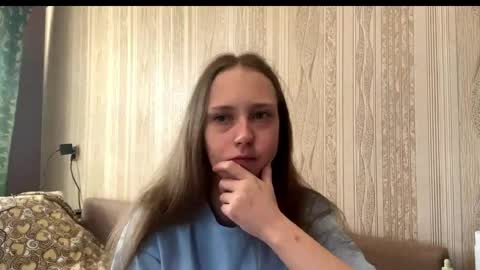 Emma online show from April 13, 2:02 am