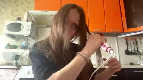 Emma online show from April 4, 4:11 am