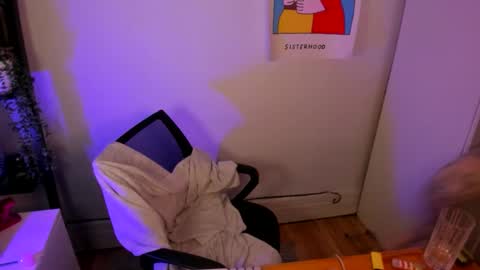 rose257044 online show from April 3, 4:16 pm