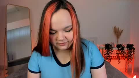 Rose LuvV follow me baby online show from June 6, 6:30 am