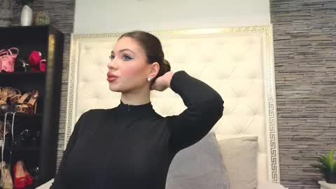 Gabriela online show from March 11, 6:08 am