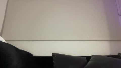 not your average online show from January 21, 3:15 am