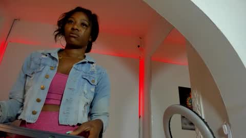 rosi_cooper online show from March 22, 11:05 am