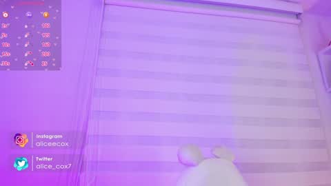 Snapshot of rosse_amyy chatting on January 10, 11:11 am online show from January 10, 11:11 am