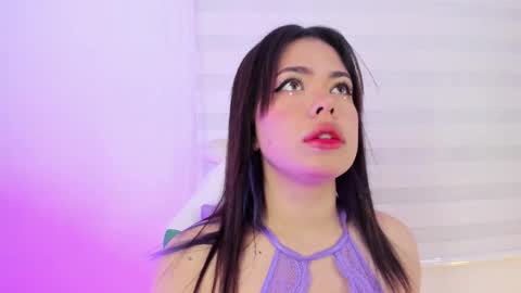 Snapshot of rosse_amyy chatting on February 14, 11:10 am online show from February 14, 11:10 am