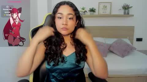 rossie_lanie_ online show from February 11, 3:13 pm