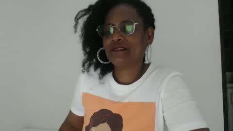 luxa online show from October 21, 8:13 pm