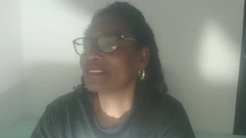 luxa online show from March 29, 11:04 pm