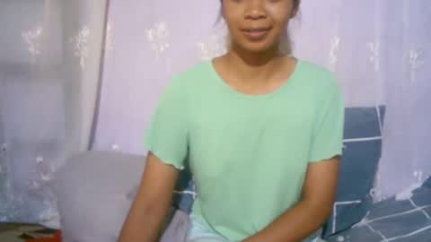 Snapshot of roxanne_98 chatting on February 26, 4:19 am roxanne_98 online show from February 26, 4:19 am