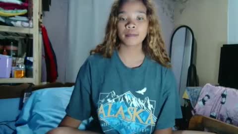 roxanne_98 online show from February 21, 4:51 pm