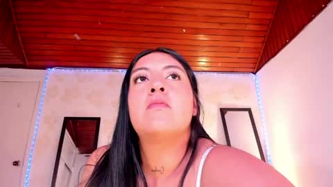 roxie_wild online show from April 13, 8:20 pm