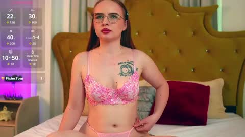 roxiee_vice online show from April 13, 9:10 am