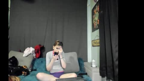 roxihazeleyes online show from November 20, 1:06 am