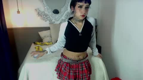 roxan online show from April 13, 9:15 pm