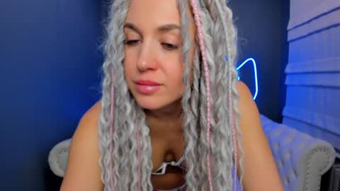 Roxy online show from February 8, 1:32 am