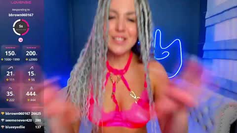 Roxy online show from April 11, 7:45 am