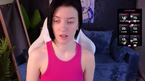 roxy_riot_ online show from December 1, 1:42 am