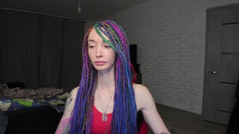 Snapshot of roxy_silver chatting on December 8, 7:00 pm Roxy online show from December 8, 7:00 pm