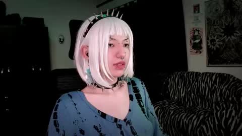 Roxy Independient model Help me to reach 50 thumbs up online show from March 26, 1:41 am